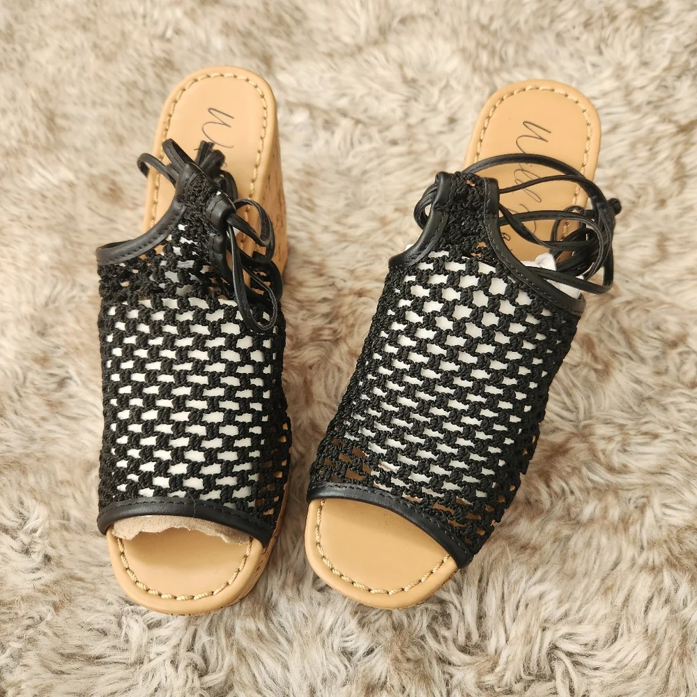 Wild Pair‎ Black Haylinn Tie-up Platform Wedges Women's Size 6 1/2